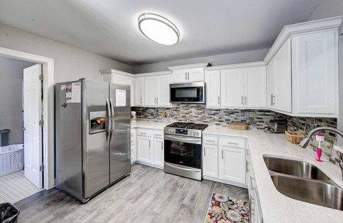 Frisco Casa | Charming 3BR home in Frisco with Wifi, Full Kitchen and Private Hot Tub