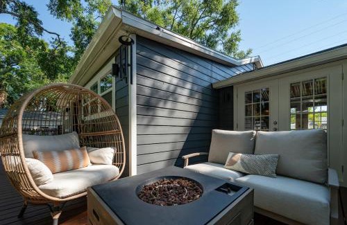 Lake Como Casa | Charming 3BR Home Near DT with King Bed and Fire Pit