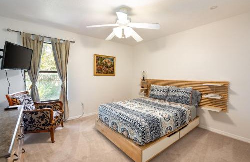 Melbourne Apartamento | Charming 3BR Home Near FIT & Downtown Melbourne