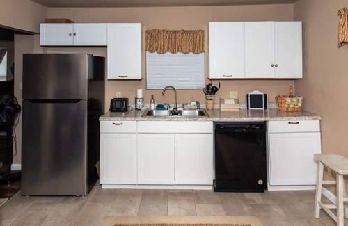 Poplar Grove Casa | Charming 3BR Home w/ Private Yard
