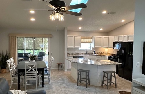 Springdale Casa | Charming 3BR Oasis with Lanai
