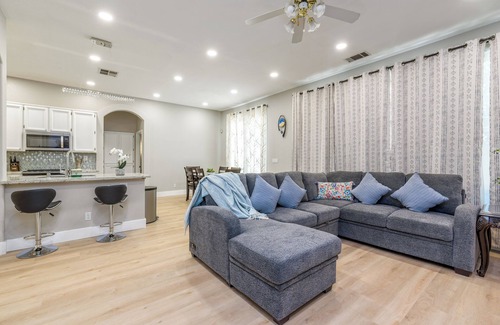 Elk Grove Casa | Charming 3Q Home w/Gourmet Backyard in Elk Grove