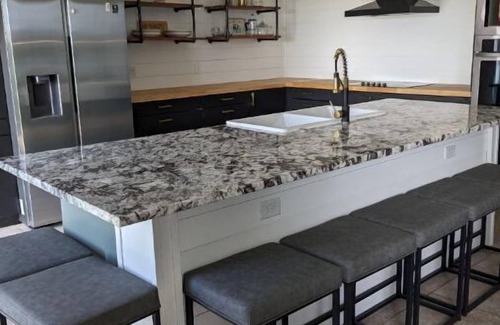 Dundee Casa | Charming 4/3 in the Heart of Central Florida Upgraded appliances and furnishings