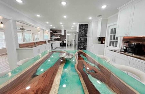 Orient Park Casa | Charming 4/3 Lakehouse W/ Pool