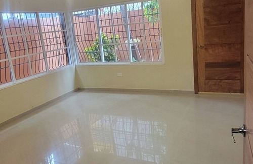 Santo Domingo Este Casa | Charming 4-bedroom house with AC and WiFi in Santo Domingo Este