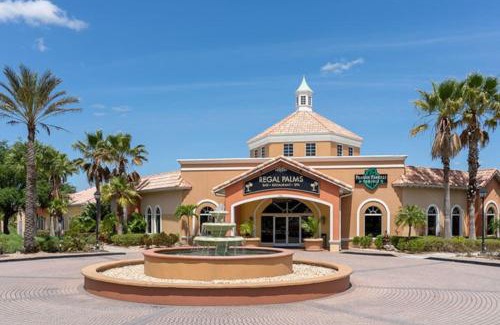 Regal Palms Casa | Charming 4 bed 3 bath Townhome