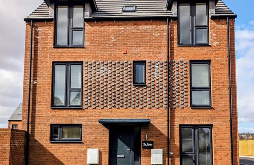 Llanwern Casa | Charming 4-bed House in Newport