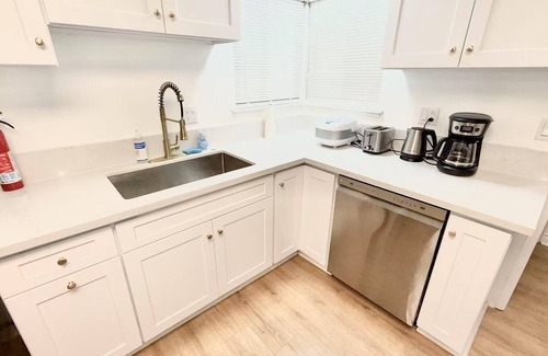 Rowland Heights Casa | Charming 4-bedroom house in delightful Rowland Heights with WiFi, AC