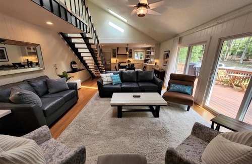 Birchwood Farms Casa | Charming 4-bedroom house in Harbor Springs, Close to town and Ski Hills!