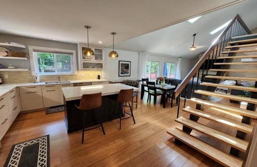 Birchwood Farms Casa | Charming 4-bedroom house in Harbor Springs, Close to town and Ski Hills!