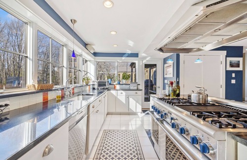 West Kennebunk Casa | Charming 4 bedroom fully equipped house.