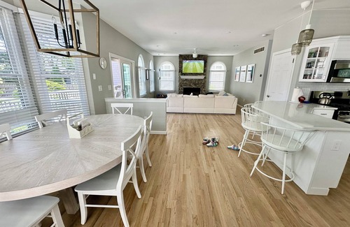 Bradley Beach Casa | Charming 4-bedroom beach house, 3 blocks from beach, in fabulous Bradley Beach
