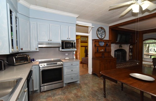 Moncks Corner Otro | Charming 4-bedroom Farmhouse in Moncks Corner