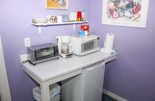 Jolly Island Casa | Charming 4-bedroom, 2-bathroom home located on Mink Island.