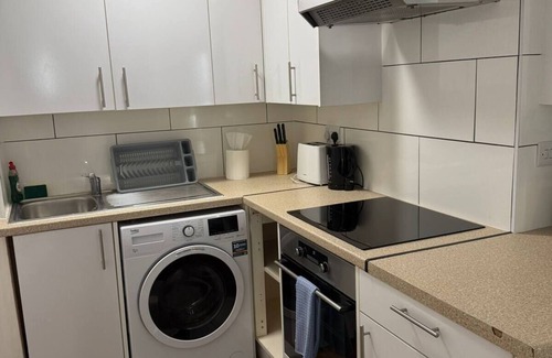 Coldharbour Apartamento | Charming 4-bedroom apartment with AC in London BT7