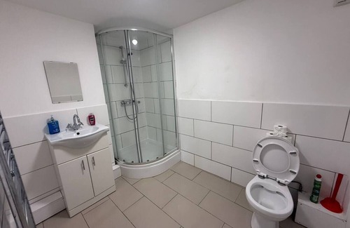 Coldharbour Apartamento | Charming 4-bedroom apartment with AC in London BT7