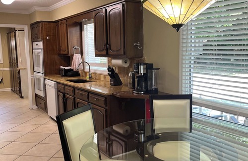 Dalton Casa | Charming 4-bedroom Duplex with AC and WiFi in Dalton