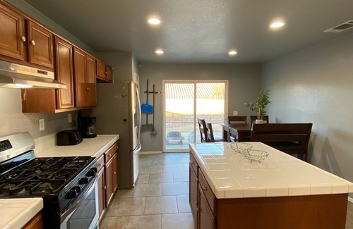 Lancaster Casa | Charming 4-bedroom house with WiFi, AC in delightful Lancaster