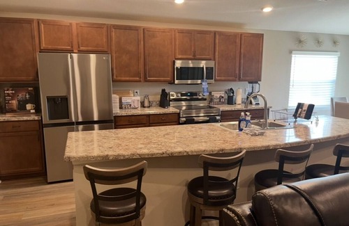 Riverview Casa | Charming 4-bedroom house with WiFi, AC in pleasant Riverview