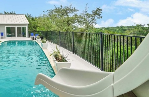 Austin Casa | Charming 4-bedroom house with scenic views in enchanting Spicewood!