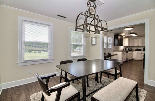 Barium Springs Casa | Charming 4-bedroom house with AC and WiFi in delightful Troutman