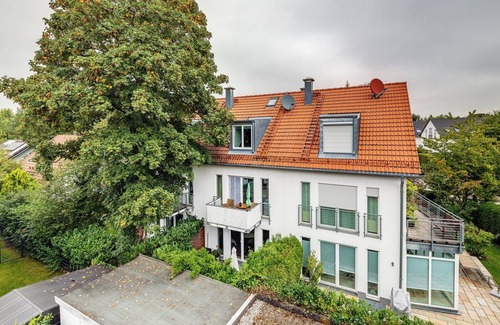 Nymphenburg Casa | Charming 4-bedroom house with AC and WiFi in fabulous München