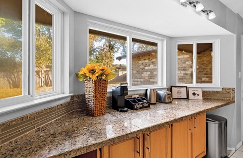 Euless Casa | Charming 4-bedroom house near airport/AT&T/six flags