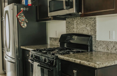 Madera Casa | Charming 4-bedroom house with WiFi, fitness room in welcoming Madera