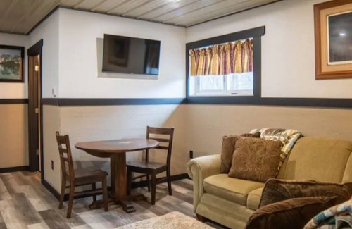 Brill Casa | Charming 4-bedroom house in Sarona with AC, WiFi. Enjoyable getaway. Dired