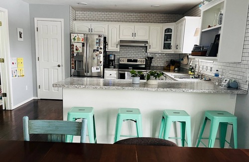 Bellevue Casa | Charming 4-bedroom in lovely Green Bay! 12 minutes from the NFL Draft!