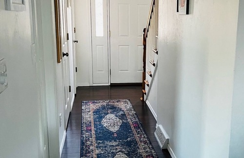 Bellevue Casa | Charming 4-bedroom in lovely Green Bay! 12 minutes from the NFL Draft!