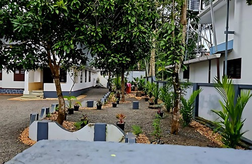 Alappuzha Casa | Charming 4-bedroom Layanila villa with WiFi, AC in serene Alappuzha