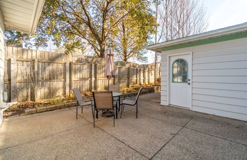 Cedar Falls Casa | Charming 4-bedroom house with WiFi, AC in enjoyable Cedar Falls
