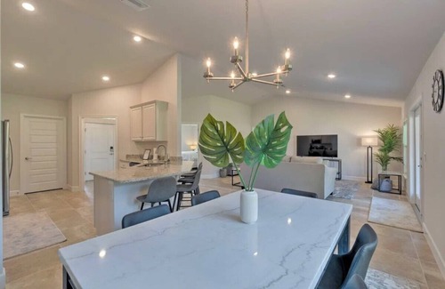 Pebble Beach Casa | Charming 4-bedroom house in enchanting Rotonda West with WiFi, AC