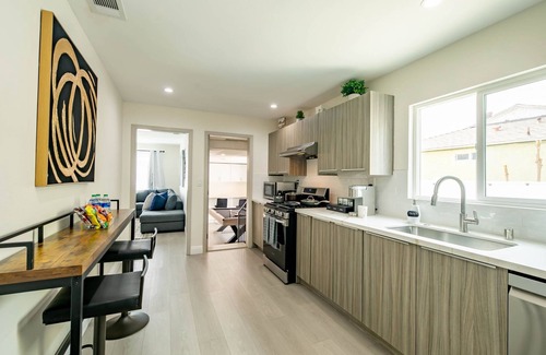 San Gabriel Casa | Charming 4-bedroom House with WiFi, AC in beautiful San Gabriel