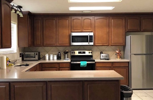 Spring Apartamento | Charming 4-BR Home for Rent!