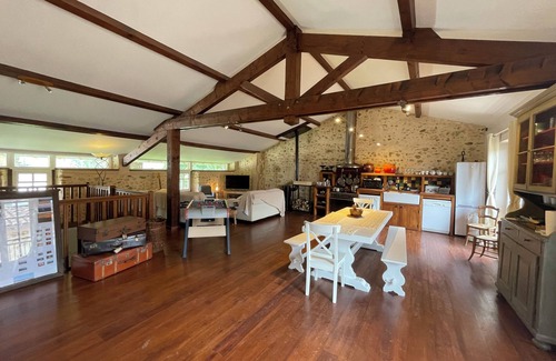 Villeneuve-du-Latou Casa | Charming 4* gite swimming pool and spa