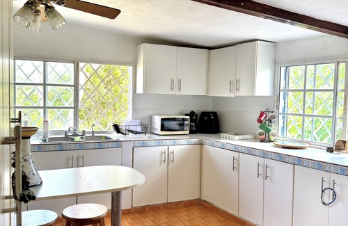 El Palmar Casa | Charming 4-bedroom house with pool and rancho 1 hour from the city