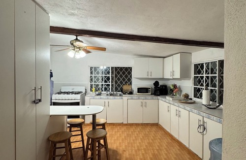 El Palmar Casa | Charming 4-bedroom house with pool and rancho 1 hour from the city