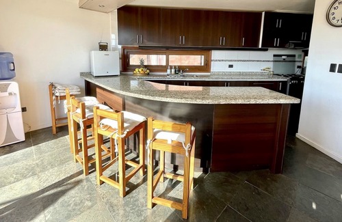 La Laguna Casa | Encantadora Casa De 4 Pisos Próxima a la Playa