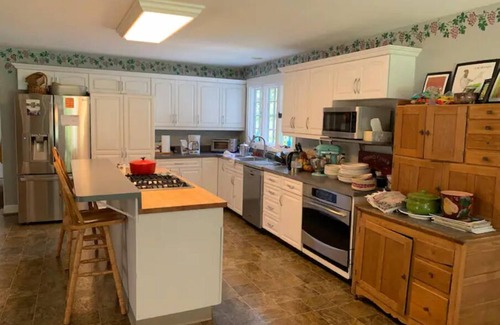 Indian Hill Casa | Charming 4BDRM Farmhouse