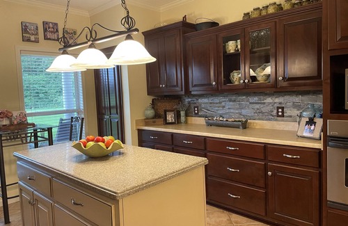 Pontotoc Casa | Charming 4BR Home With Outdoor Living Area That Is Close To It All✨ HOT TUB✨