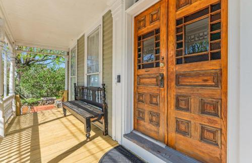 Mystic Casa | Charming 4BR Victorian Mystic Downtown