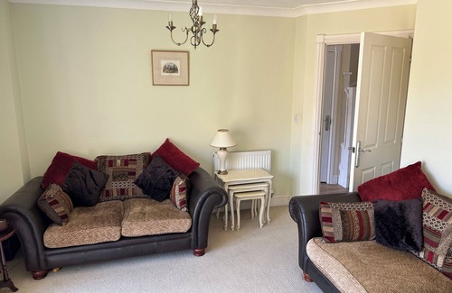 Upton Casa | Charming 5-Bedroom Guesthouse in a Peaceful Location Near Northampton Centre