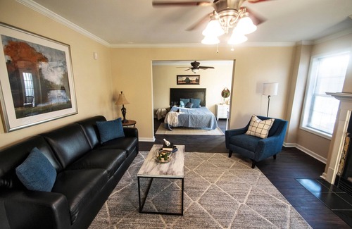 Cumming Casa | Charming 5 bedroom home near the lake. Kids are welcome. Pet-friendly