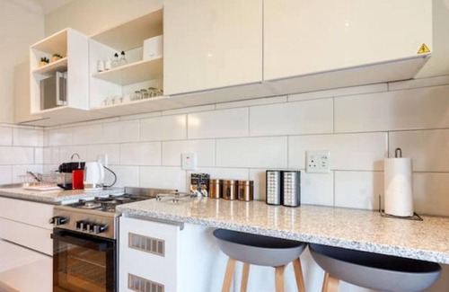 Windermere Condominio | Charming 5 Sleeper Apartment with Pool