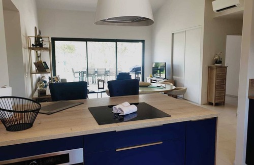 Cala Rossa Villa | Charming 5* villa, air-conditioned, with swimming pool, 800m from Cala Rossa beach