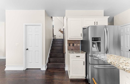 Buford Casa | Charming 5BR Home with Lush Garden & Month-to-Month Pet-Friendly Stay #41856