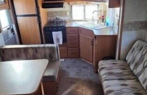 Apache Junction Casa | "Charming 5th Wheel RV Retreat