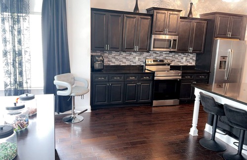 Fort Mitchell Casa | Charming 6-bedroom house on the hill with WiFi, AC in enjoyable Fort Mitchell